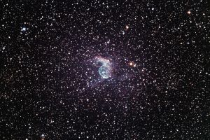 トールのかぶと星雲(NGC2359)